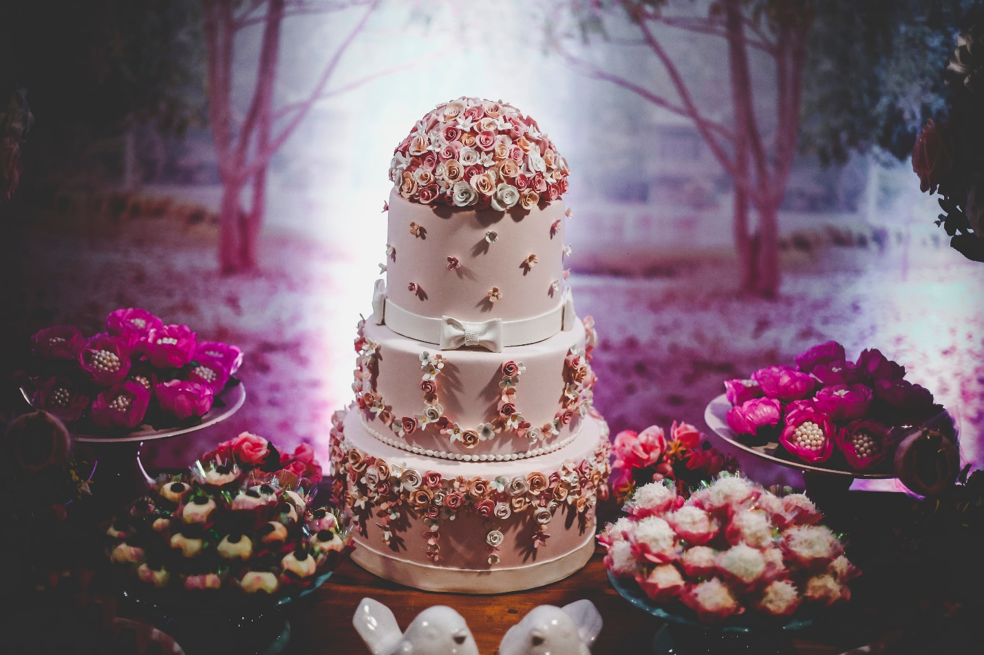 flower themed cake