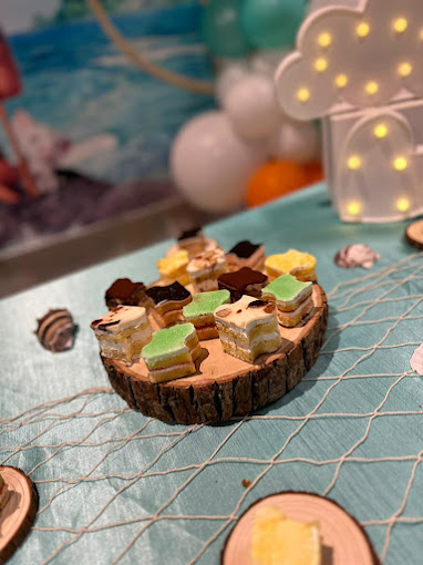 An image of birthday snacks on a decorated table